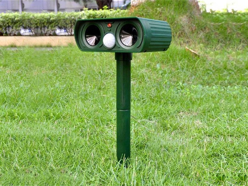 Solar Power Ultrasonic Animal Repeller Cat Dog Garden Deterrent